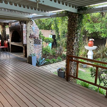 Cottonwood Guesthouse Oasis Bloemfontein Exterior photo