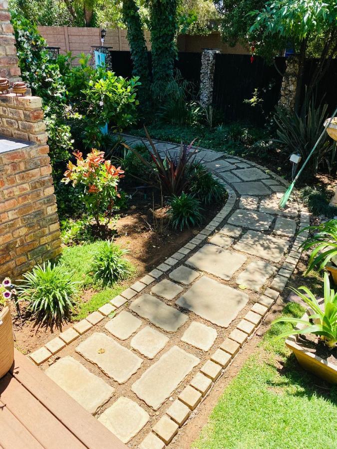 Cottonwood Guesthouse Oasis Bloemfontein Exterior photo