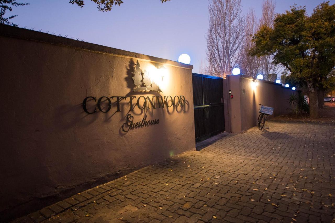 Cottonwood Guesthouse Oasis Bloemfontein Exterior photo