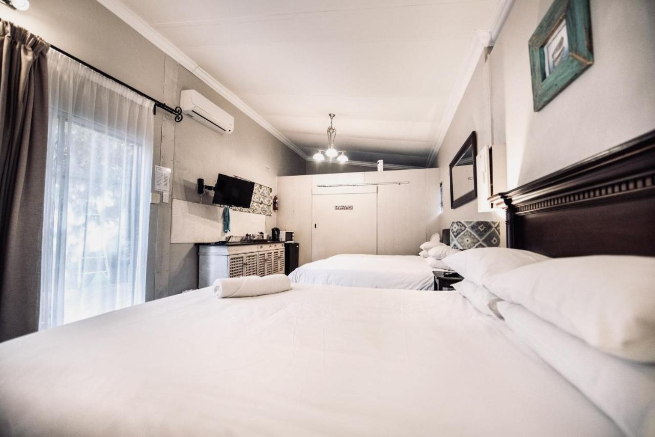 Cottonwood Guesthouse Oasis Bloemfontein Exterior photo