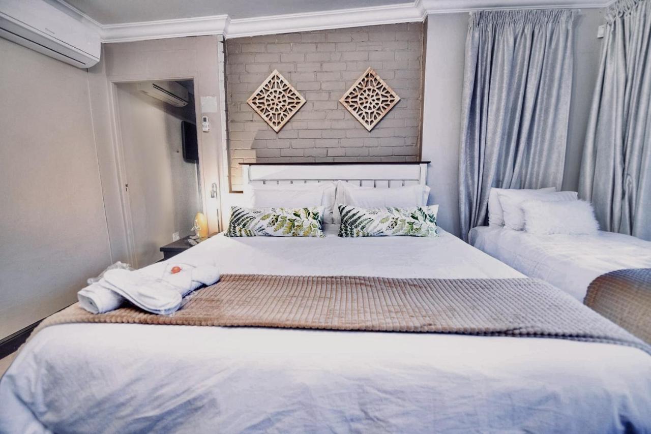 Cottonwood Guesthouse Oasis Bloemfontein Exterior photo